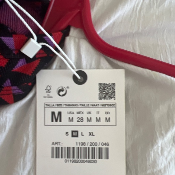 Top - Picture 2 of 2